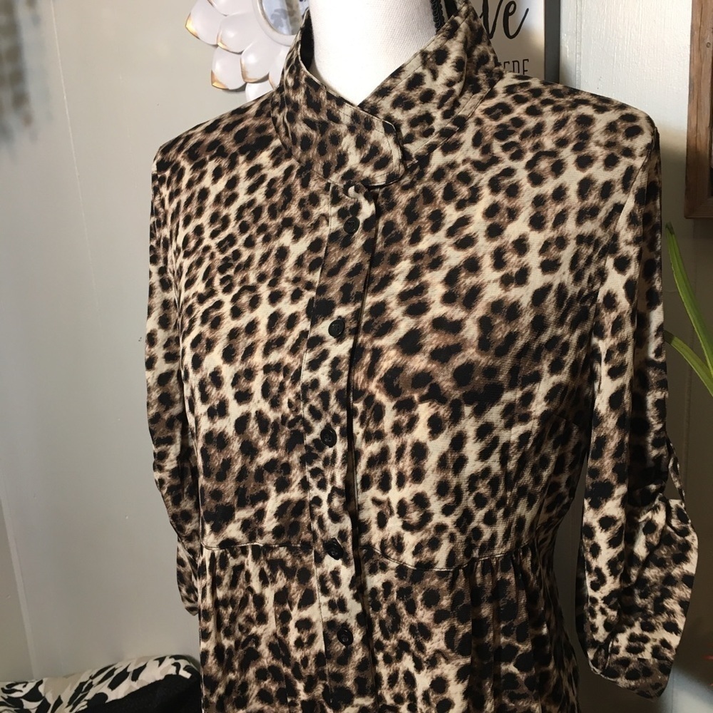Style & Co cheetah print button front blouse - Picture 2 of 7